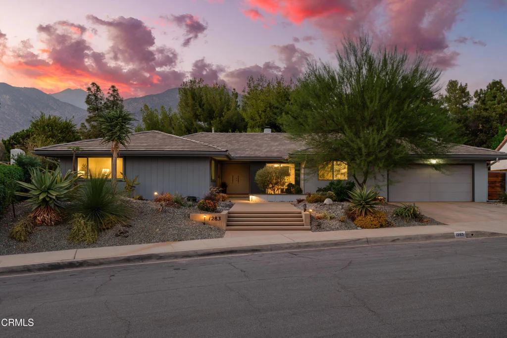 Photo of 1283 Oakglen Avenue