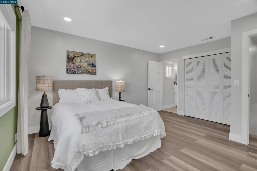 Photo of 2131 Pomona Ave
