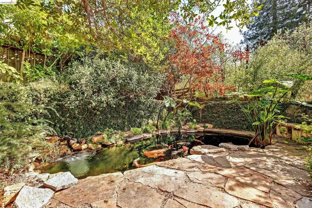 Photo of 455 Arlington Ave