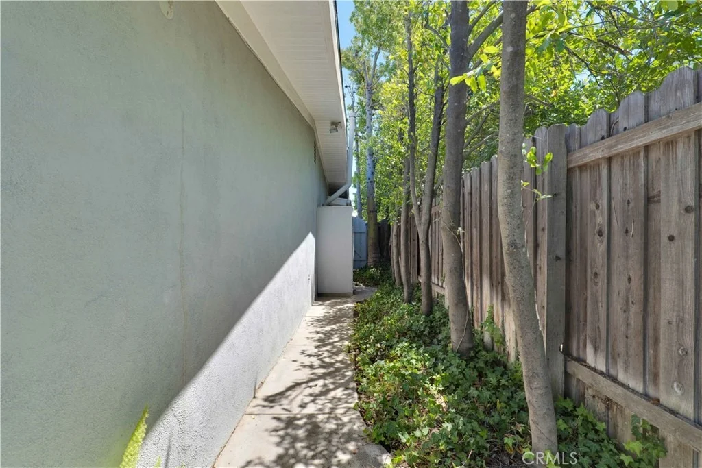 Photo of 3831 Cody Road