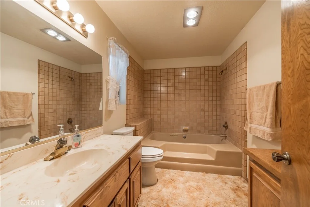 Photo of 696 Menlo Drive
