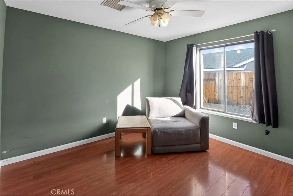 Photo of 421 Petris Avenue