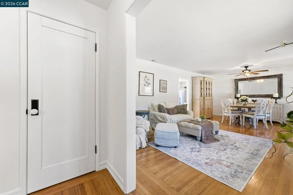 Photo of 8 Lander Dr