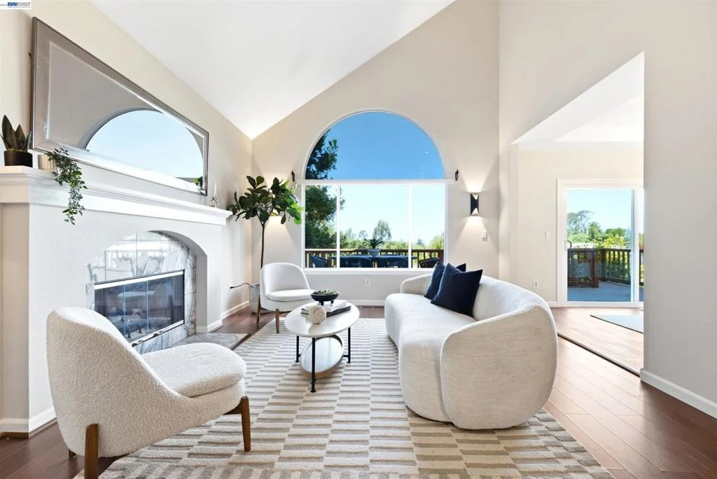 Photo of 23661 Glenbrook Lane