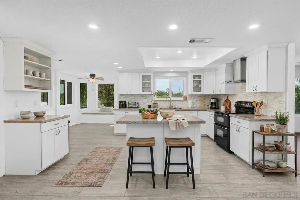 Photo of 3562 S Mission Road