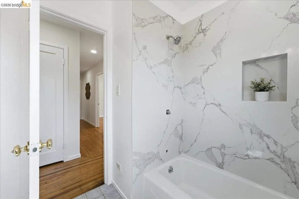 Photo of 2721 Hidden Ln