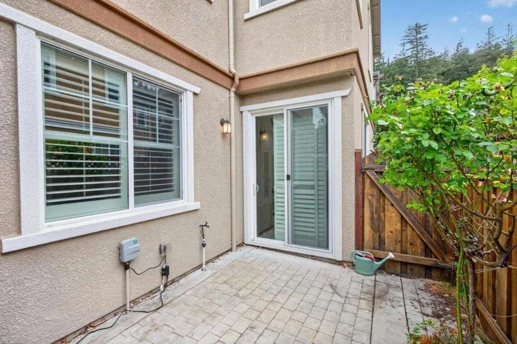 Photo of 100 Castle Ridge Way
