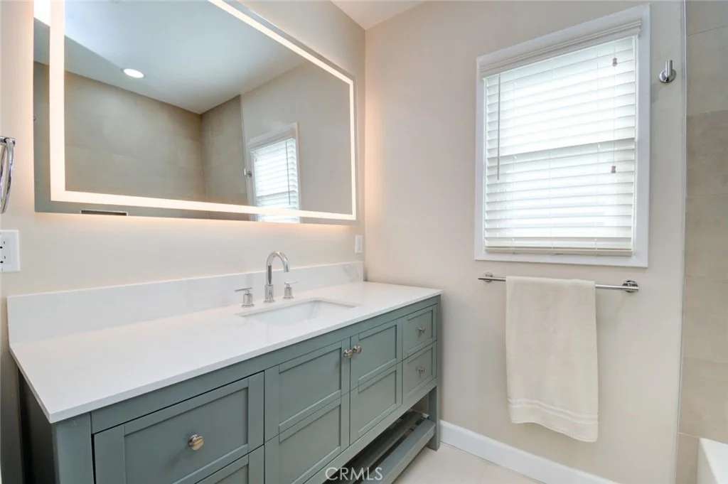 Photo of 306 W Porter
