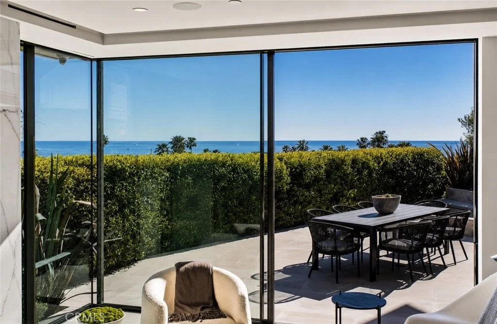 Photo of 2928 Ocean
