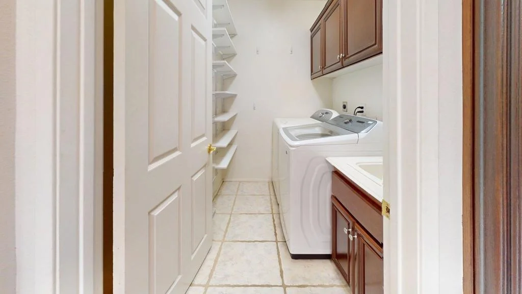 Photo of 43850 Venice Drive