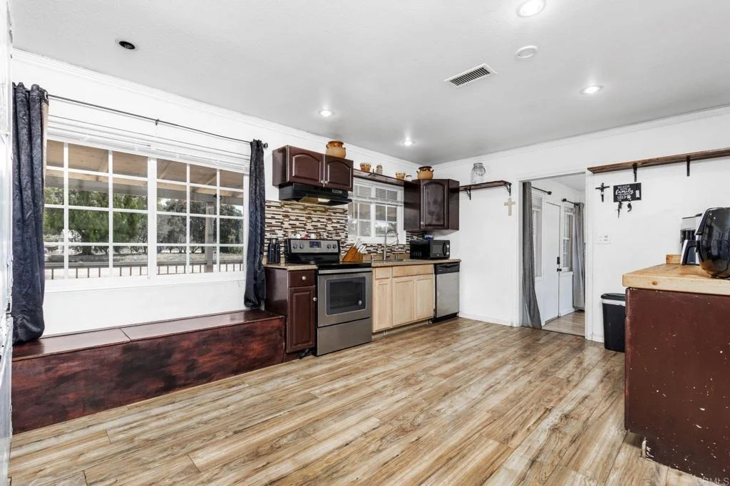 Photo of 655 Hunter Street