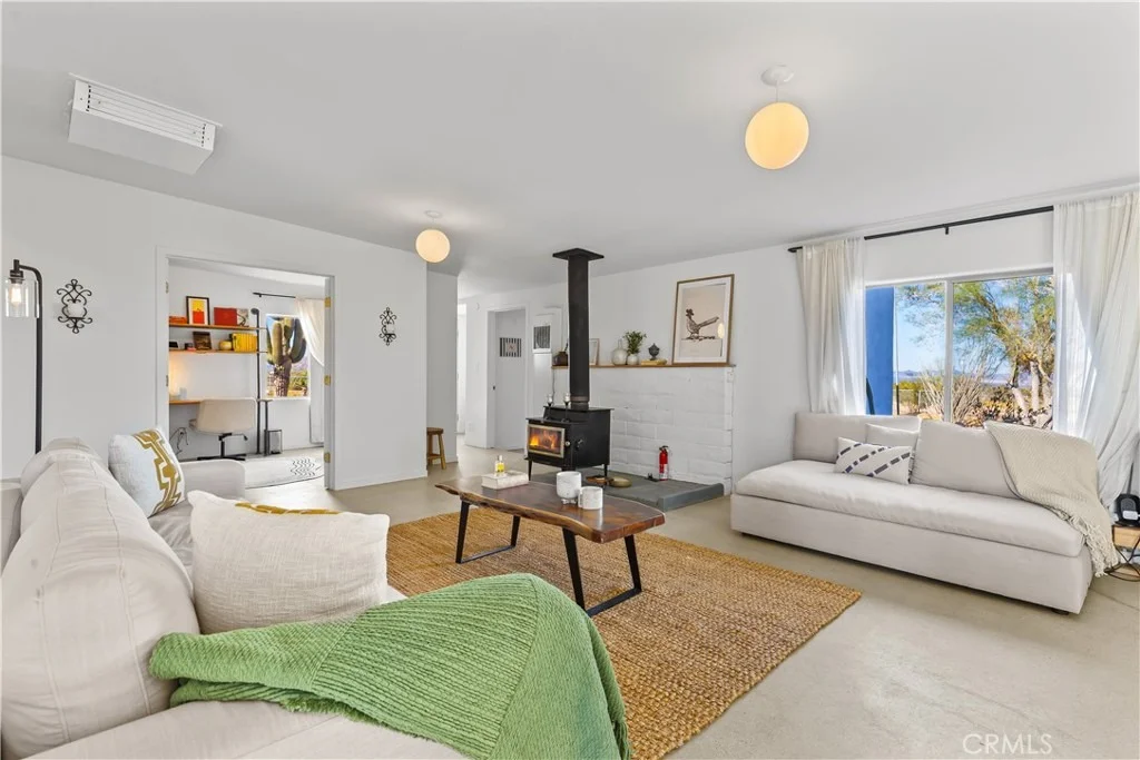 Photo of 60611 Birdie Ln