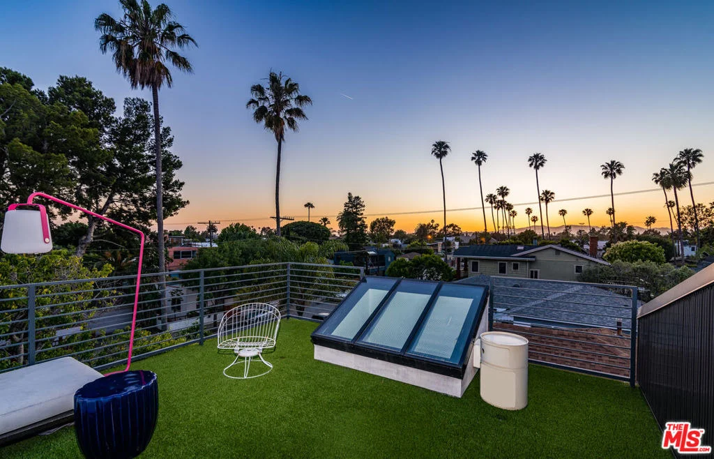 Photo of 813 Palms