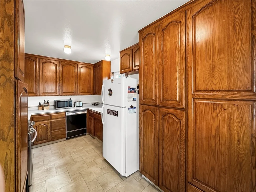 Photo of 10415 Valley View Avenue