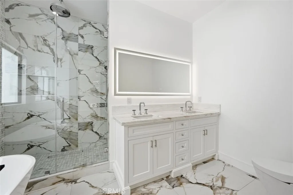 Photo of 2126 Havemeyer Lane