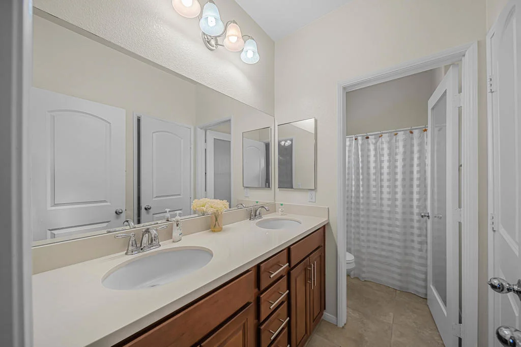 Photo of 42210 Summit Way