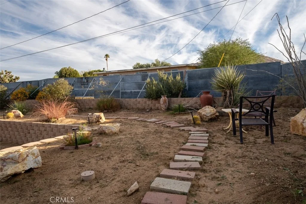 Photo of 60205 Latham Trl