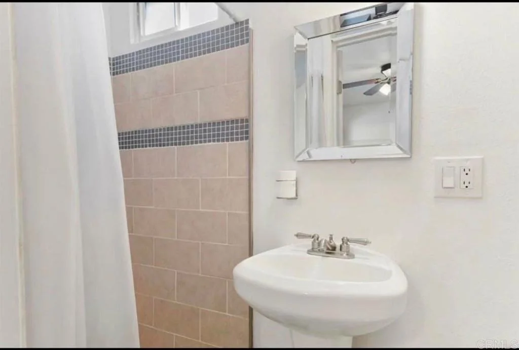 Photo of 3974 Daves Way