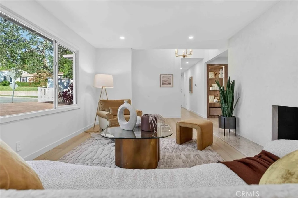 Photo of 6433 Creemore Lane