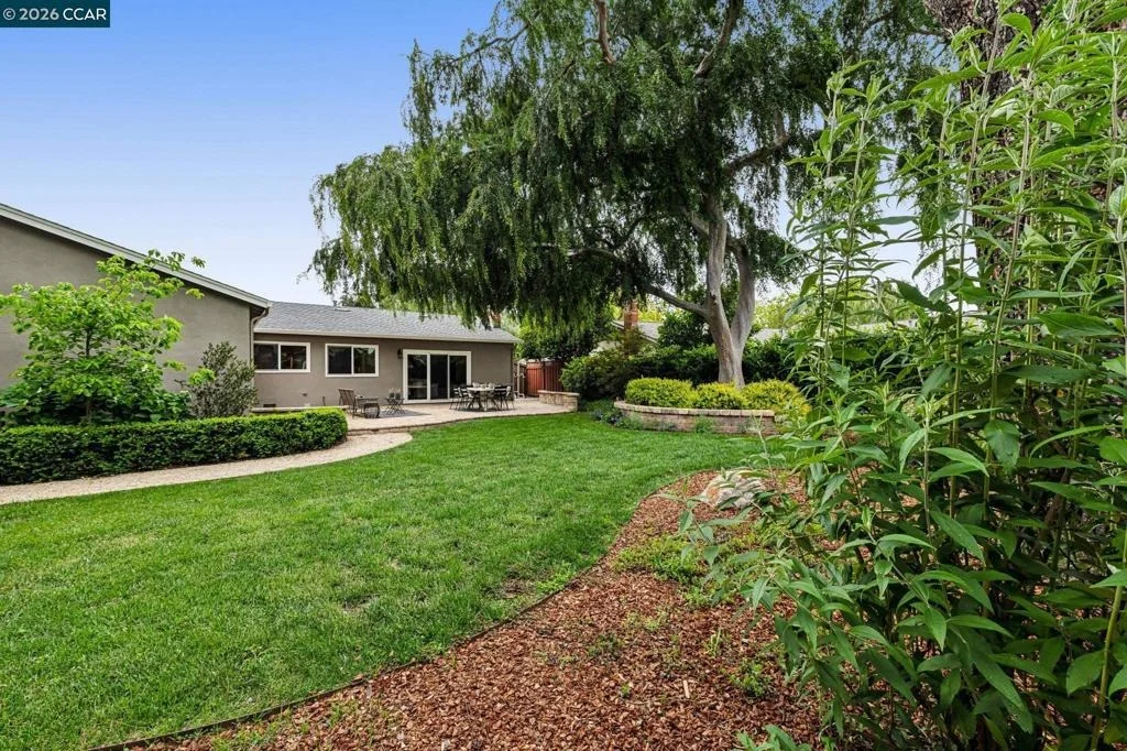 Photo of 1544 Saint Helena Drive