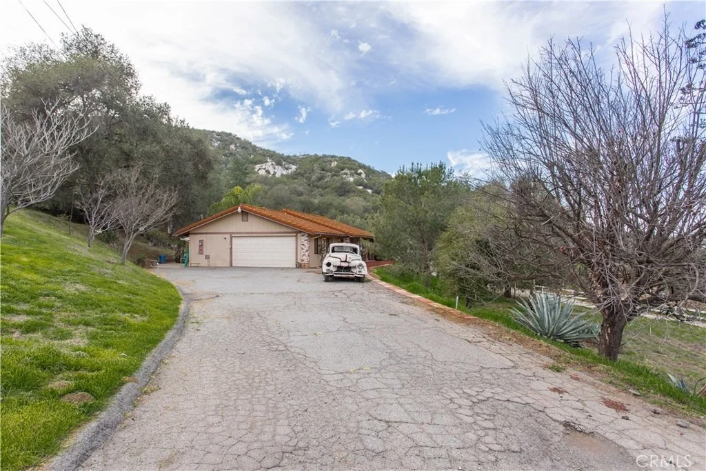 Photo of 16355 Woods Valley Road