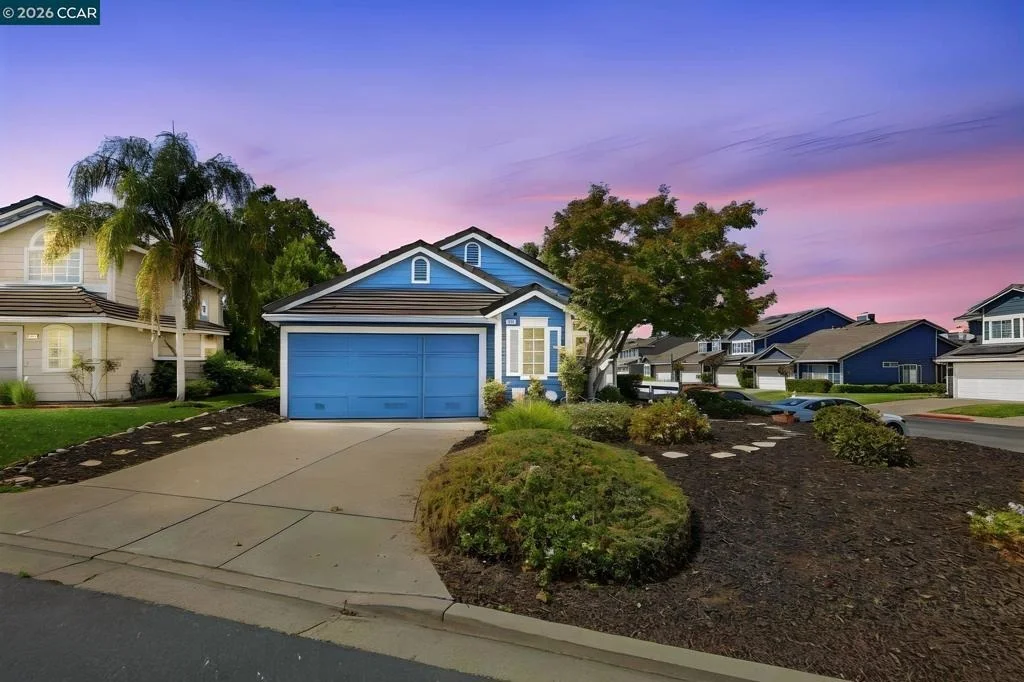Photo of 330 Aguilar Pl