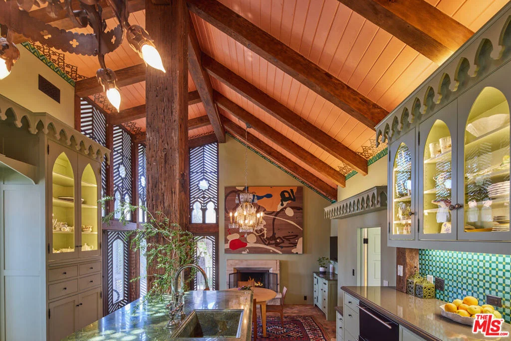 Photo of 28980 Cliffside Drive