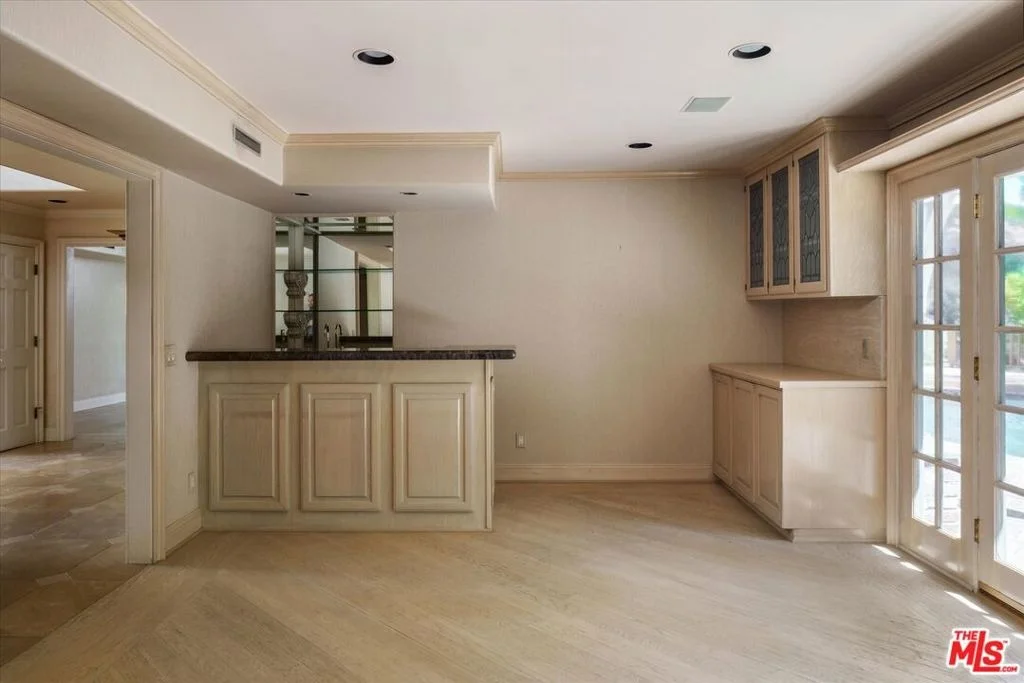 Photo of 2573 Benedict Canyon Drive