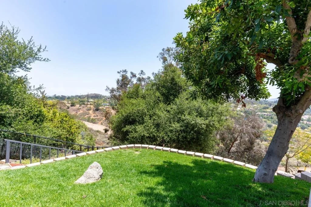 Photo of 2422 Peet Lane