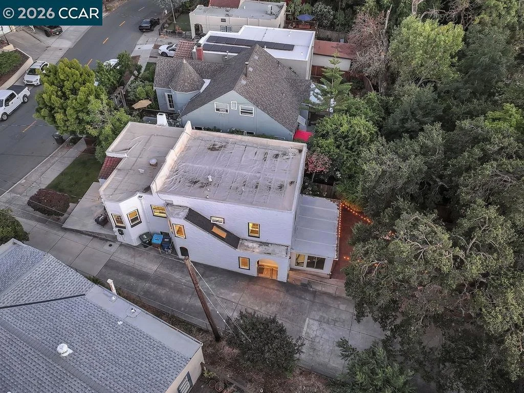 Photo of 915 Brown Street