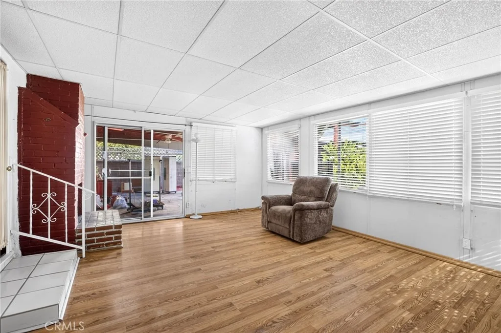 Photo of 10923 Belcher