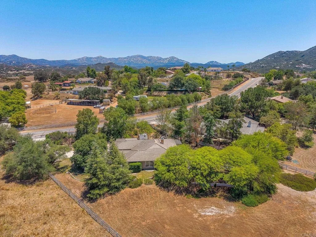 Photo of 2445 Southern Oak Road