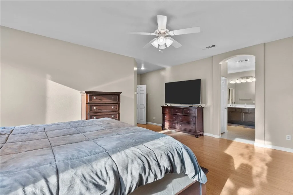 Photo of 39926 Meadowcrest Way