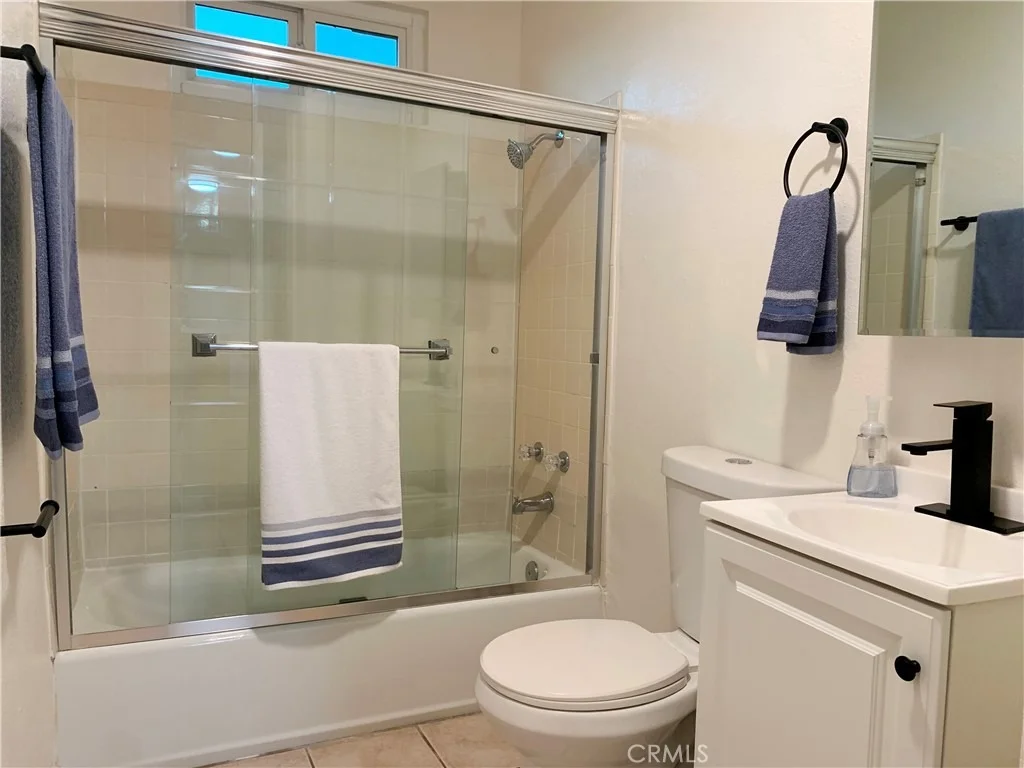 Photo of 4053 Barrett Road