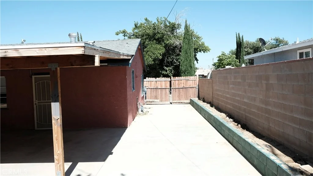 Photo of 37431 Larkin Avenue
