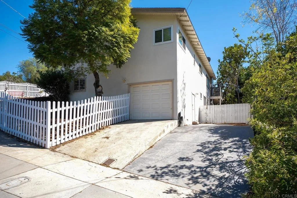 Photo of 7970 LEMON CIR