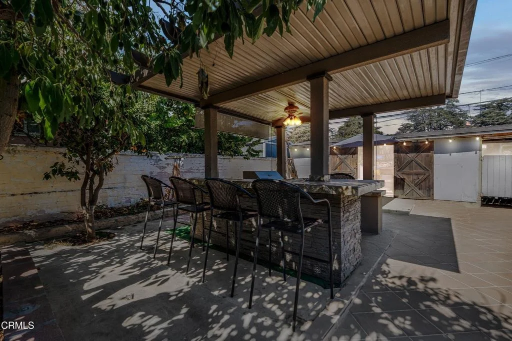 Photo of 405 W Beverly Drive