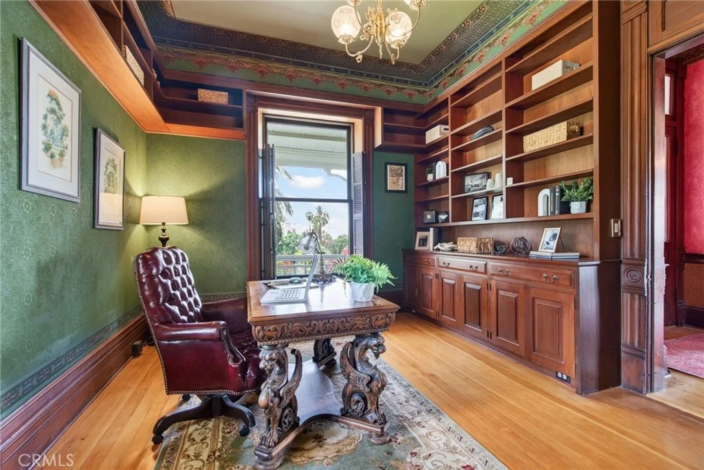 Photo of 2812 Ivy