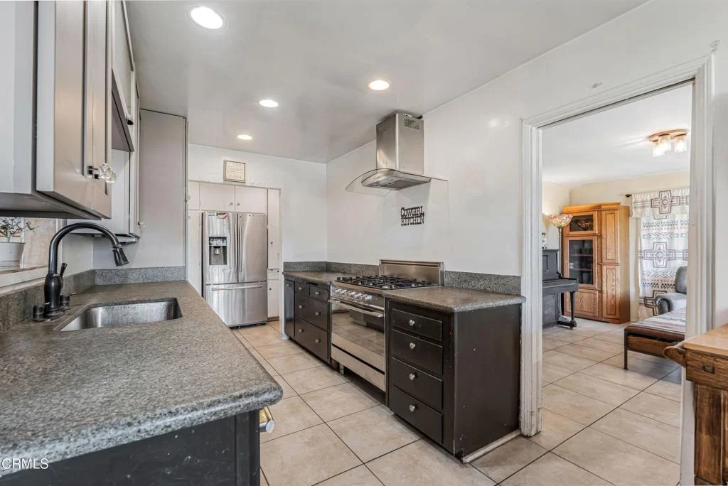 Photo of 405 W Beverly Drive