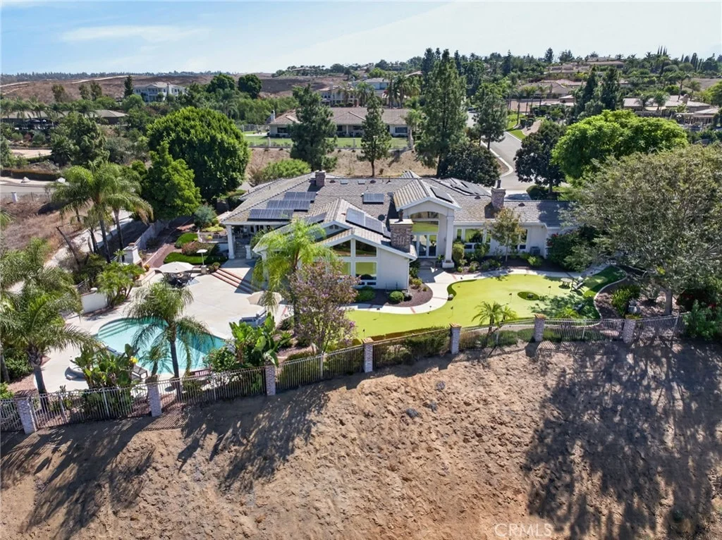 Photo of 6872 Chartwell