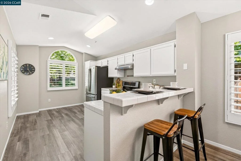 Photo of 577 Saddleback Cir