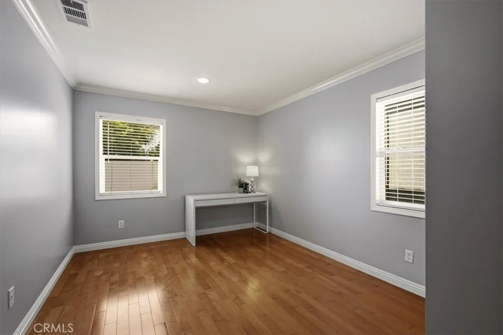 Photo of 1175 Valley View