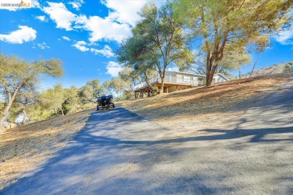 Photo of 19533 Rawhide Rd