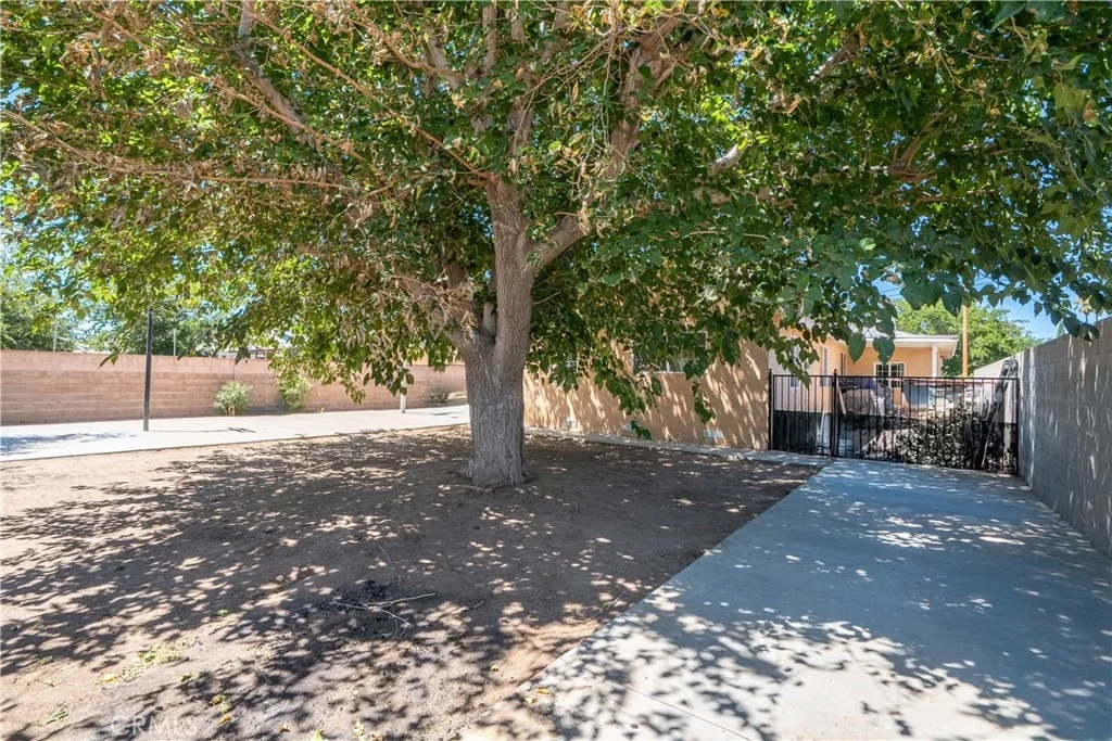 Photo of 38632 Lemsford Avenue
