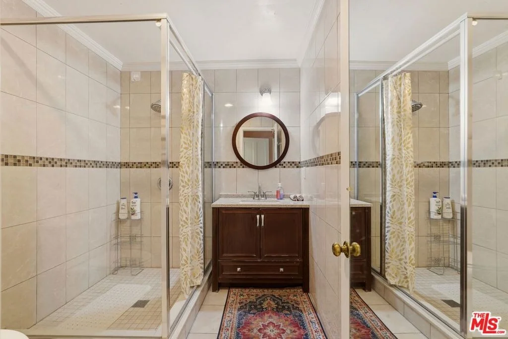 Photo of 900 Gainsborough Drive