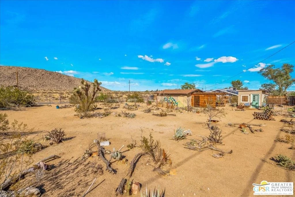 Photo of 61939 Hilltop Drive