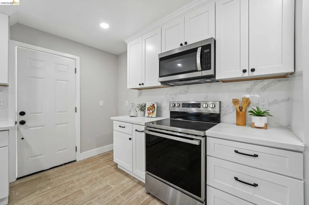 Photo of 449 GILCREST