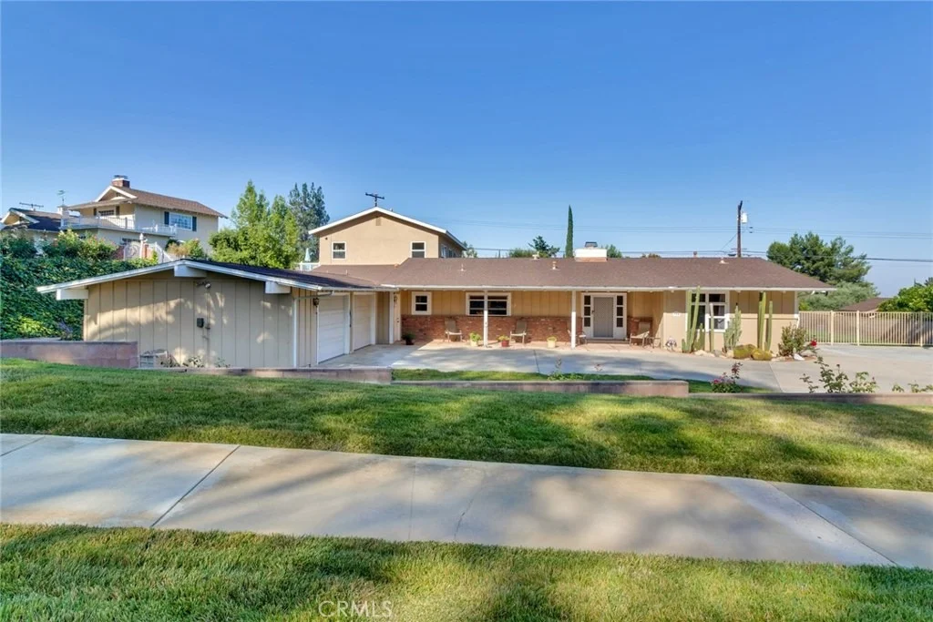 Photo of 354 E Sunset Drive N
