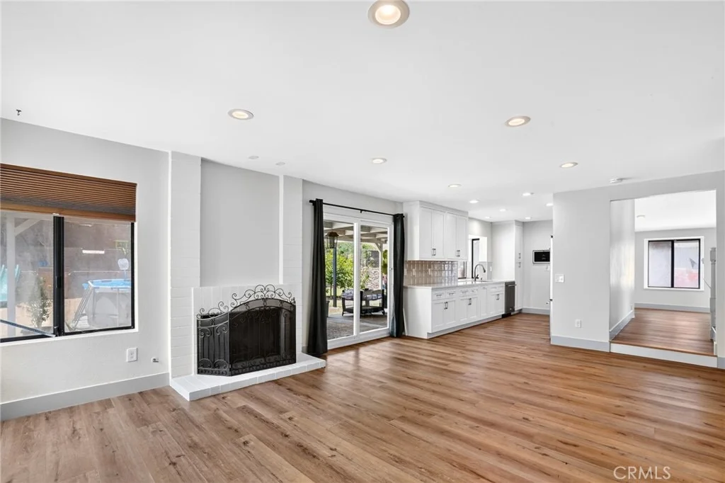 Photo of 1455 Darwin