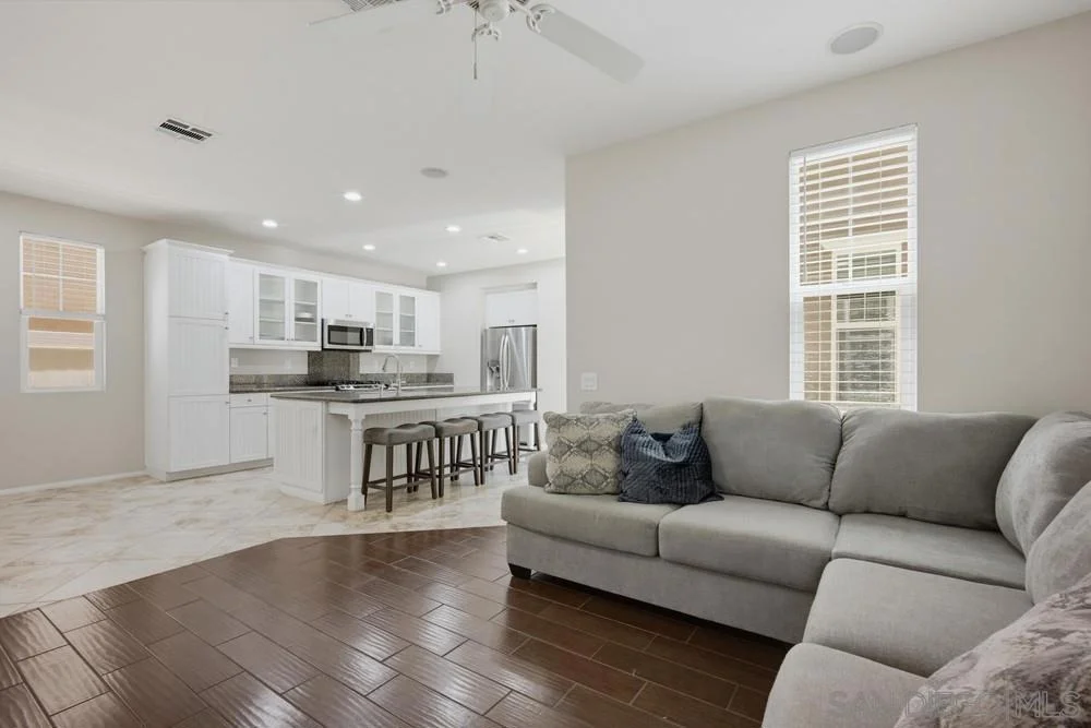 Photo of 40278 Ayer Ln
